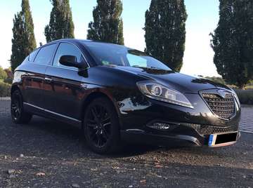 1.4 T-Jet Silver, Klima, PDC, Alu 17", AHK