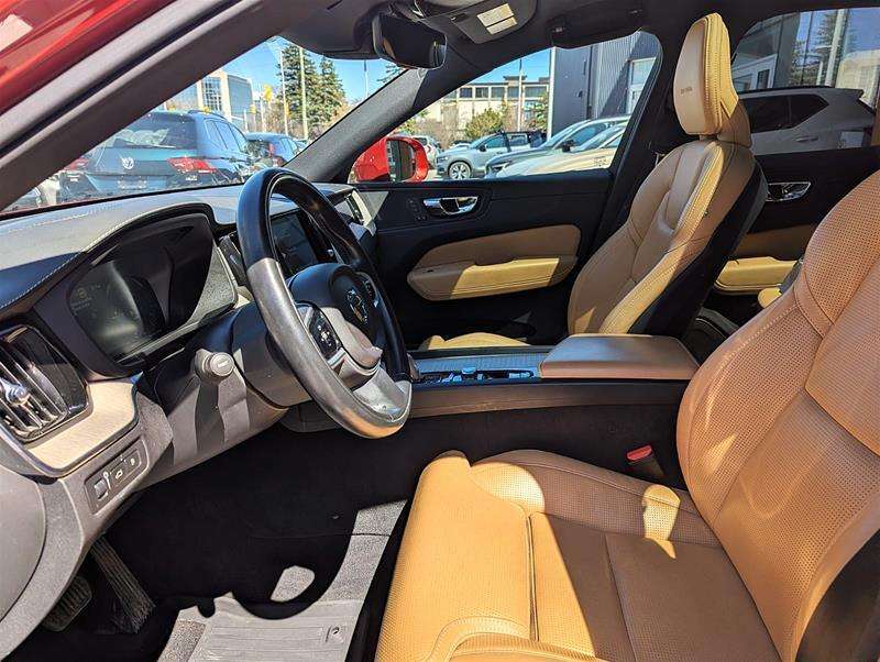 2019 Volvo XC60 T8 Inscription | Air Susp | PHEV | Nappa | AWD thumb 8