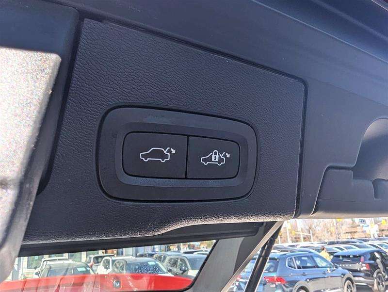2019 Volvo XC60 T8 Inscription | Air Susp | PHEV | Nappa | AWD thumb 18
