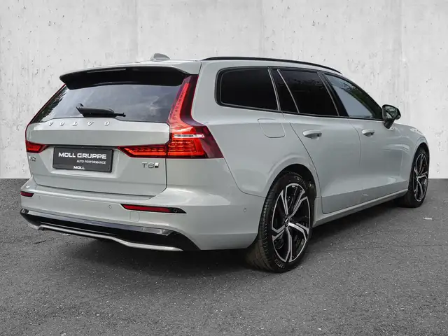 Volvo V60 view 4