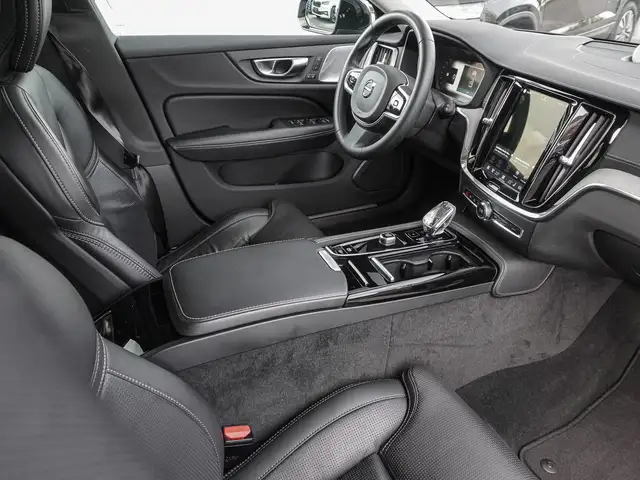 Volvo V60 view 9