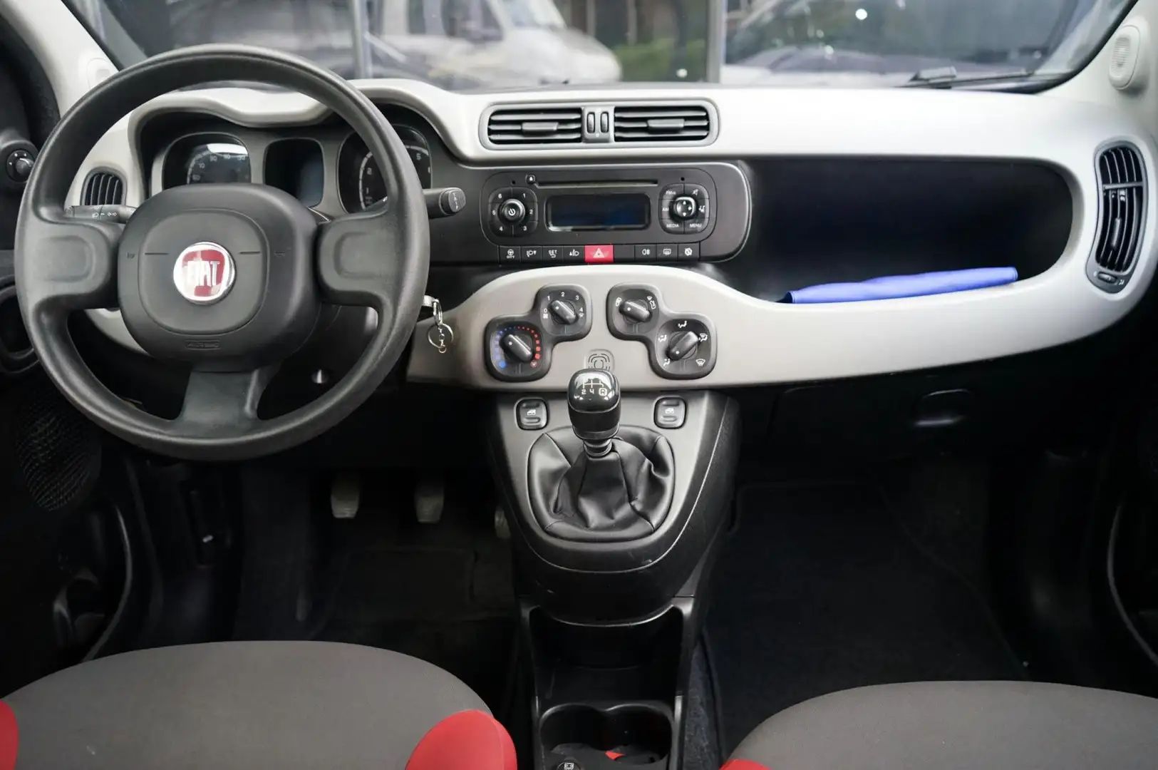 Fiat Panda 0.9 TwinAir Edizione Cool, Airco, Elek pakket Zwart - 2