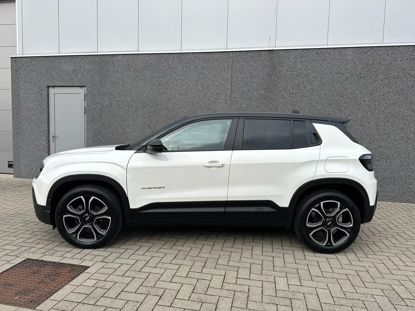 Jeep Avenger Avenger 1.2 GSE T3 Turbo-Benzin GDI Summit Wit - 2