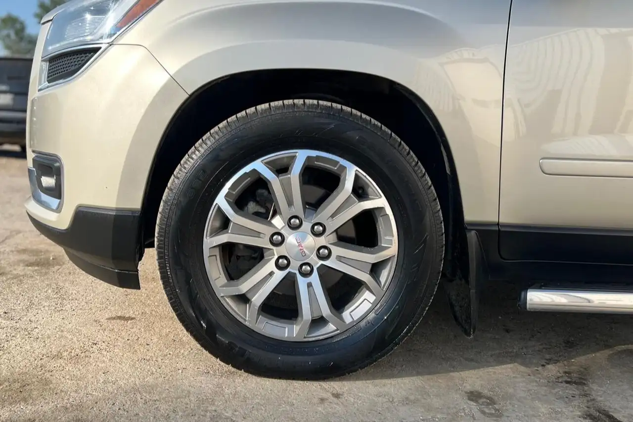 GMC Acadia photo GMC Acadia