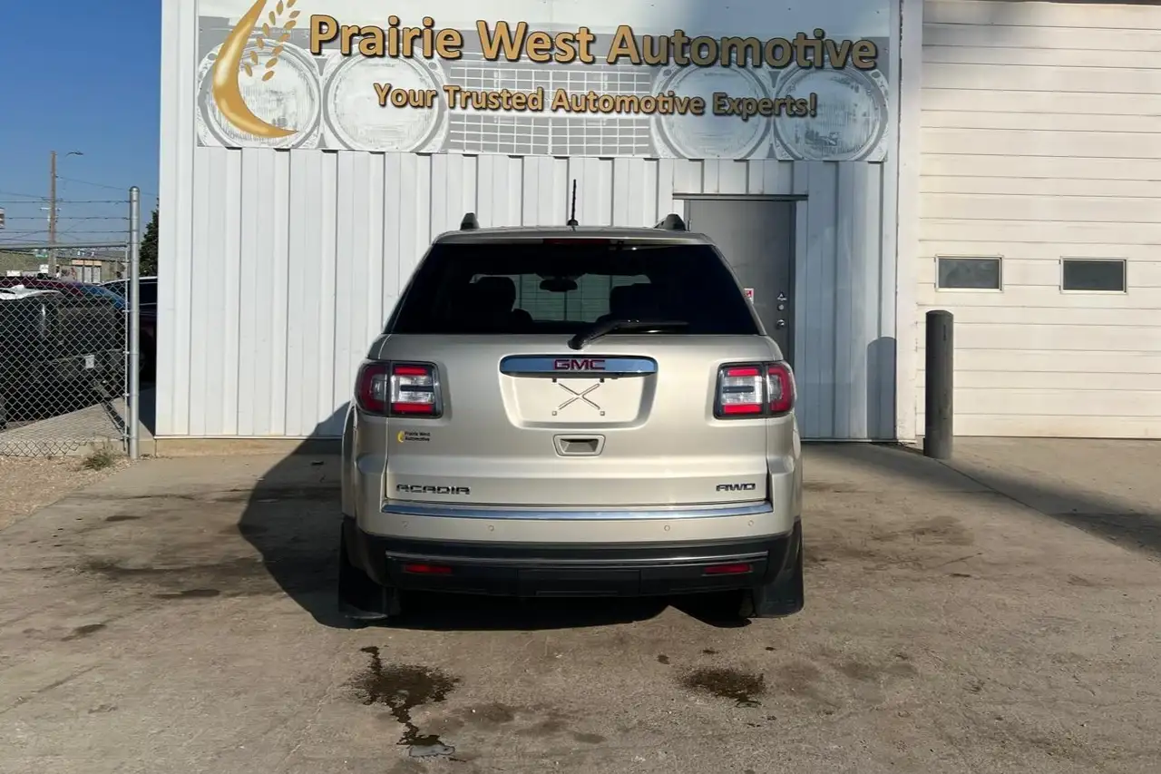 GMC Acadia photo GMC Acadia