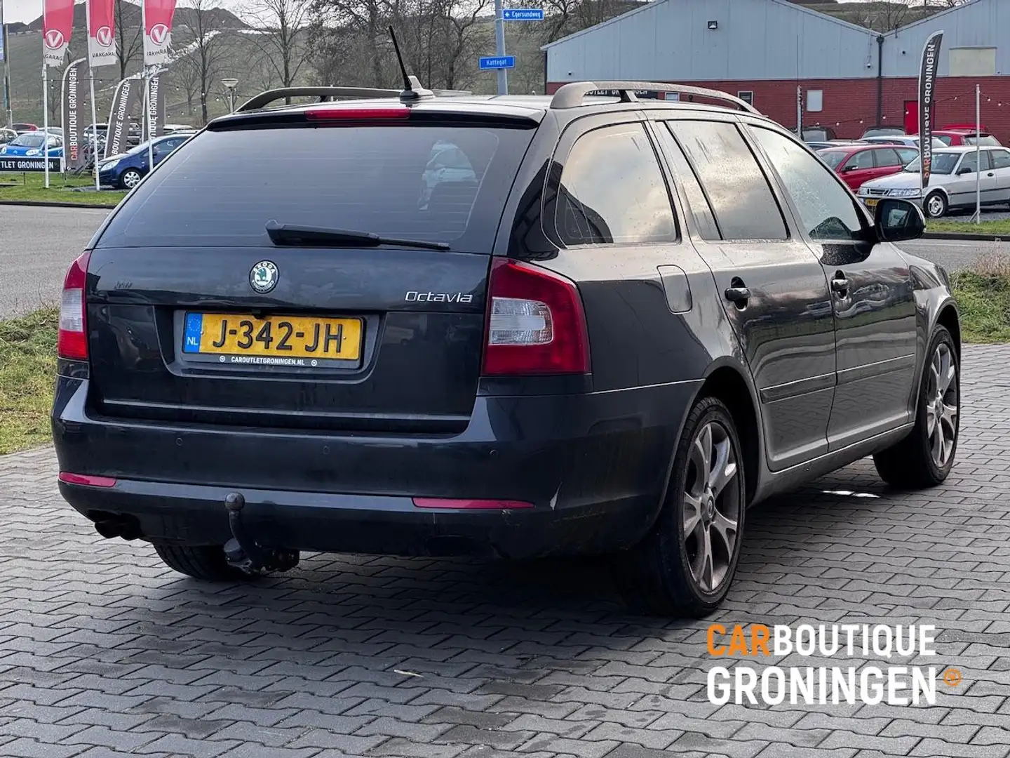 Skoda Octavia Combi 1.8 TSI Ambition | TREKHAAK | PANO | CARPLAY Schwarz - 2