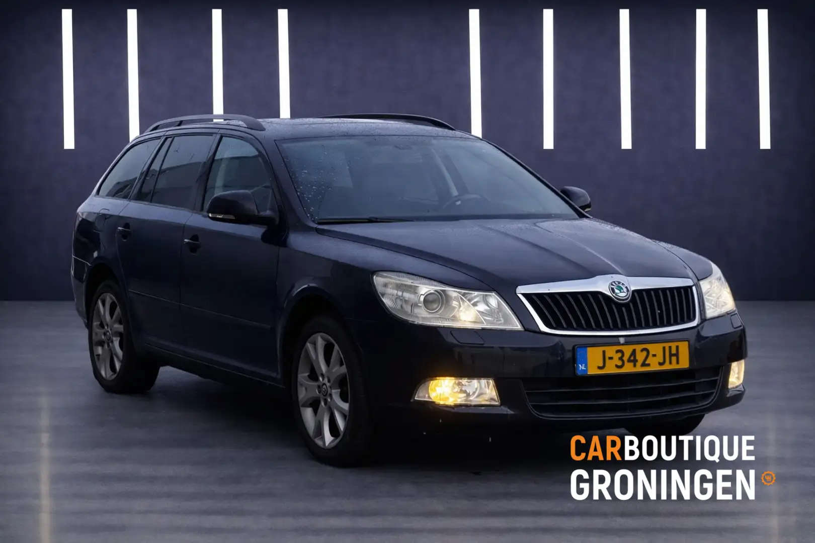 Skoda Octavia Combi 1.8 TSI Ambition | TREKHAAK | PANO | CARPLAY Schwarz - 1