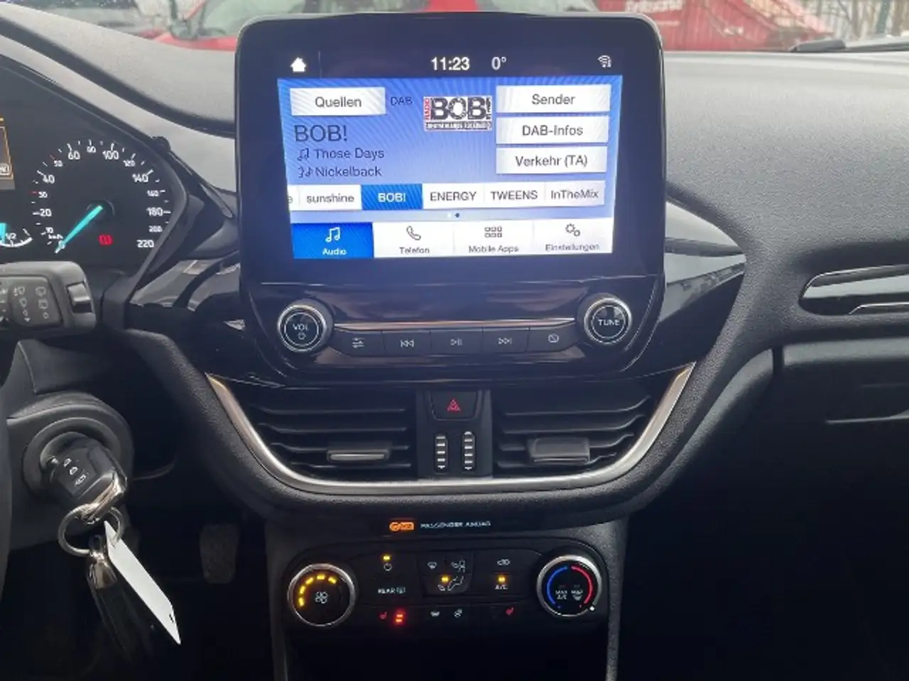 Ford Fiesta 1.1 Cool&Connect — photo 7