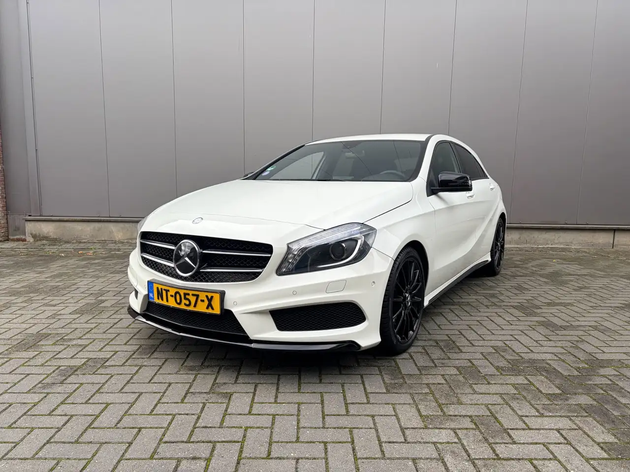 Mercedes-Benz A 180