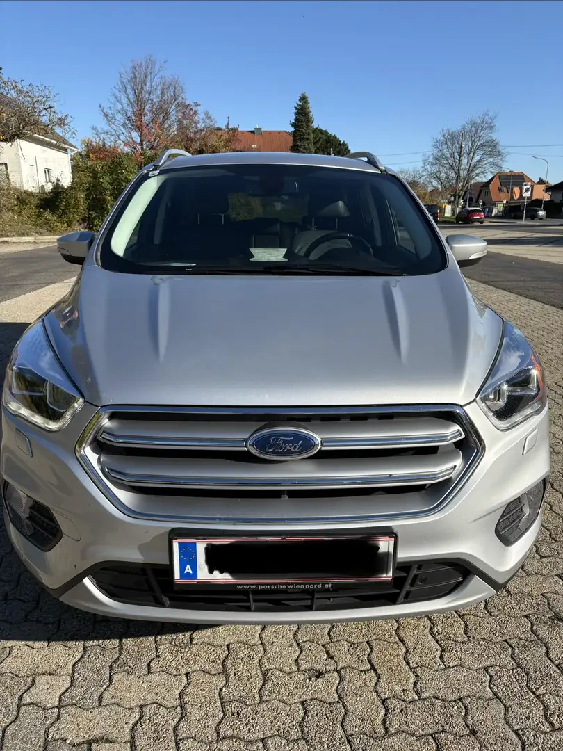 Ford Kuga 1,5 TDCi Titanium Start/Stop - 1
