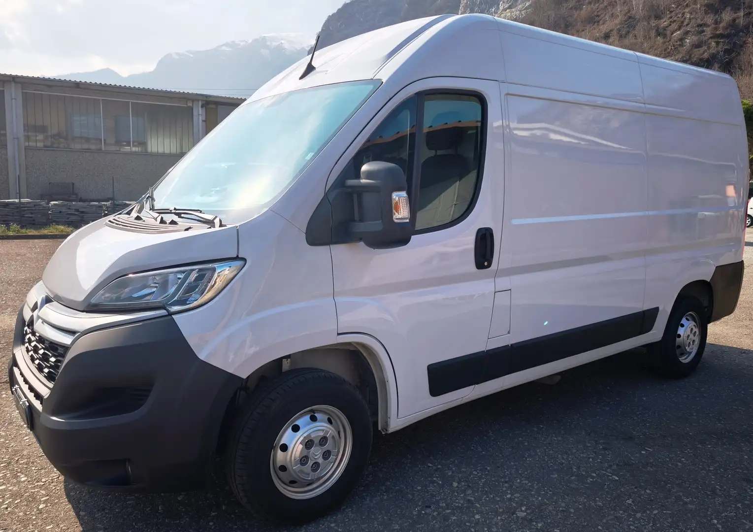Citroen Jumper Citroen Jumper 2.2 35 L2H2 BlueHDi 140cv S&S Bianco - 1