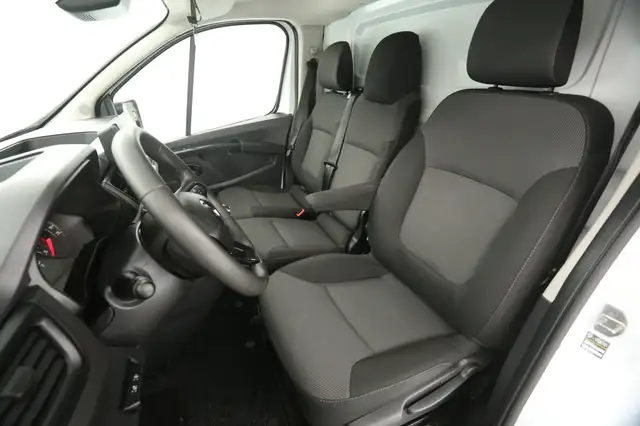 Renault Trafic view 9