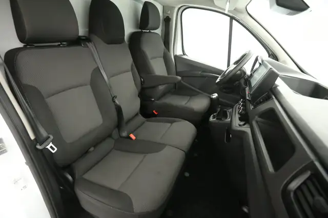 Renault Trafic view 10