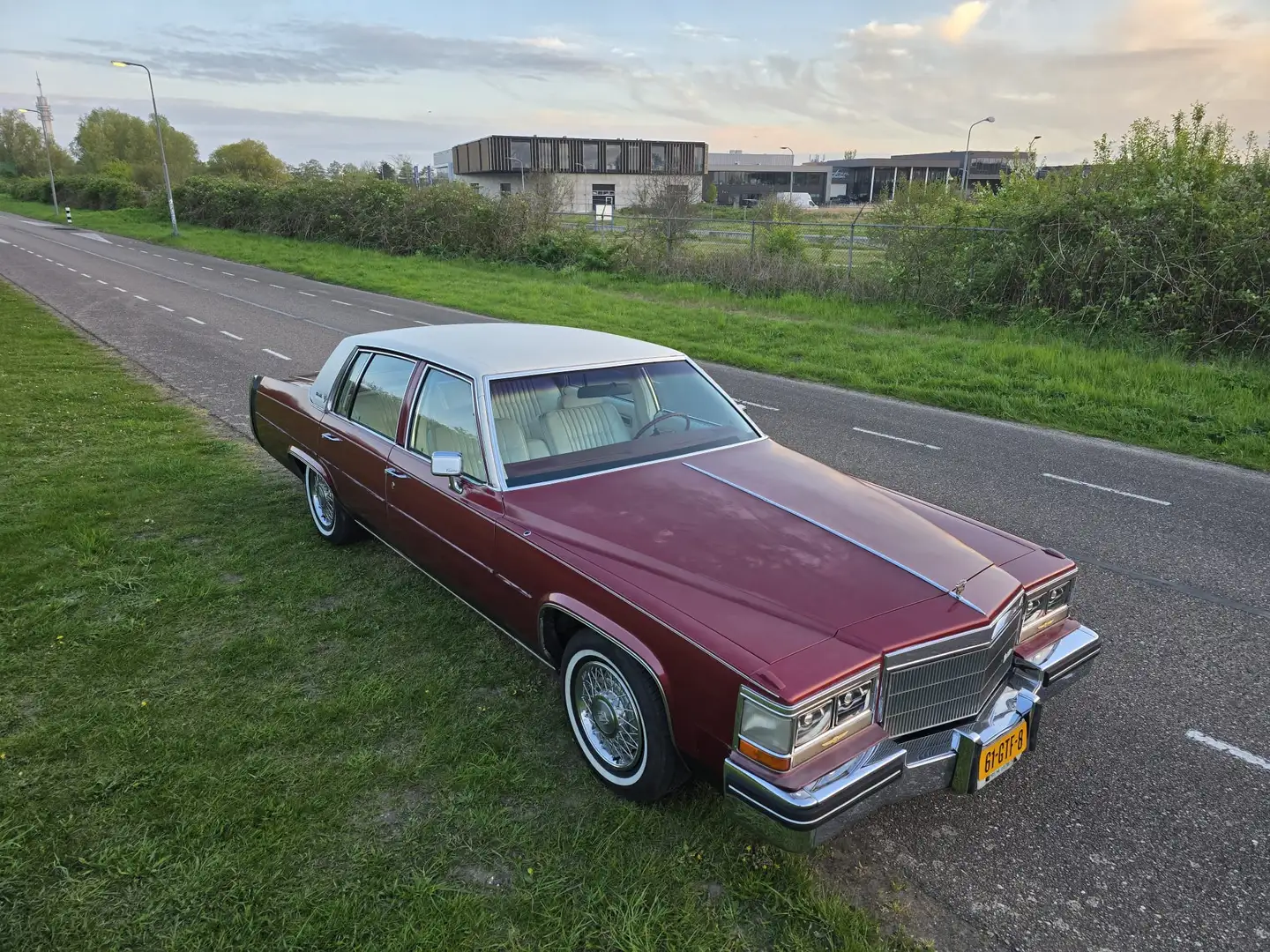 Cadillac Deville Sedan Deville Rot - 1