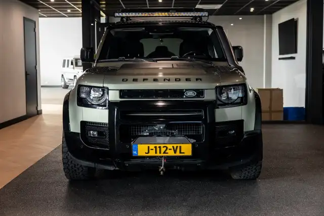 Land Rover Defender view 8