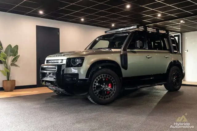 2020 Land Rover Defender in Green for sale