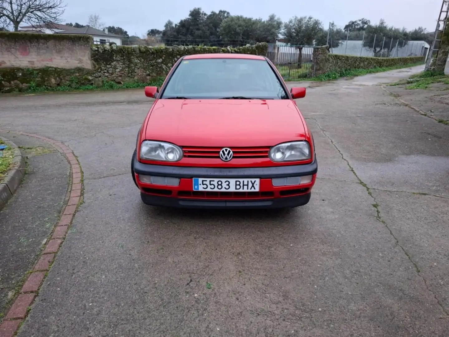Volkswagen Golf GTI 1.8 110 Rot - 1