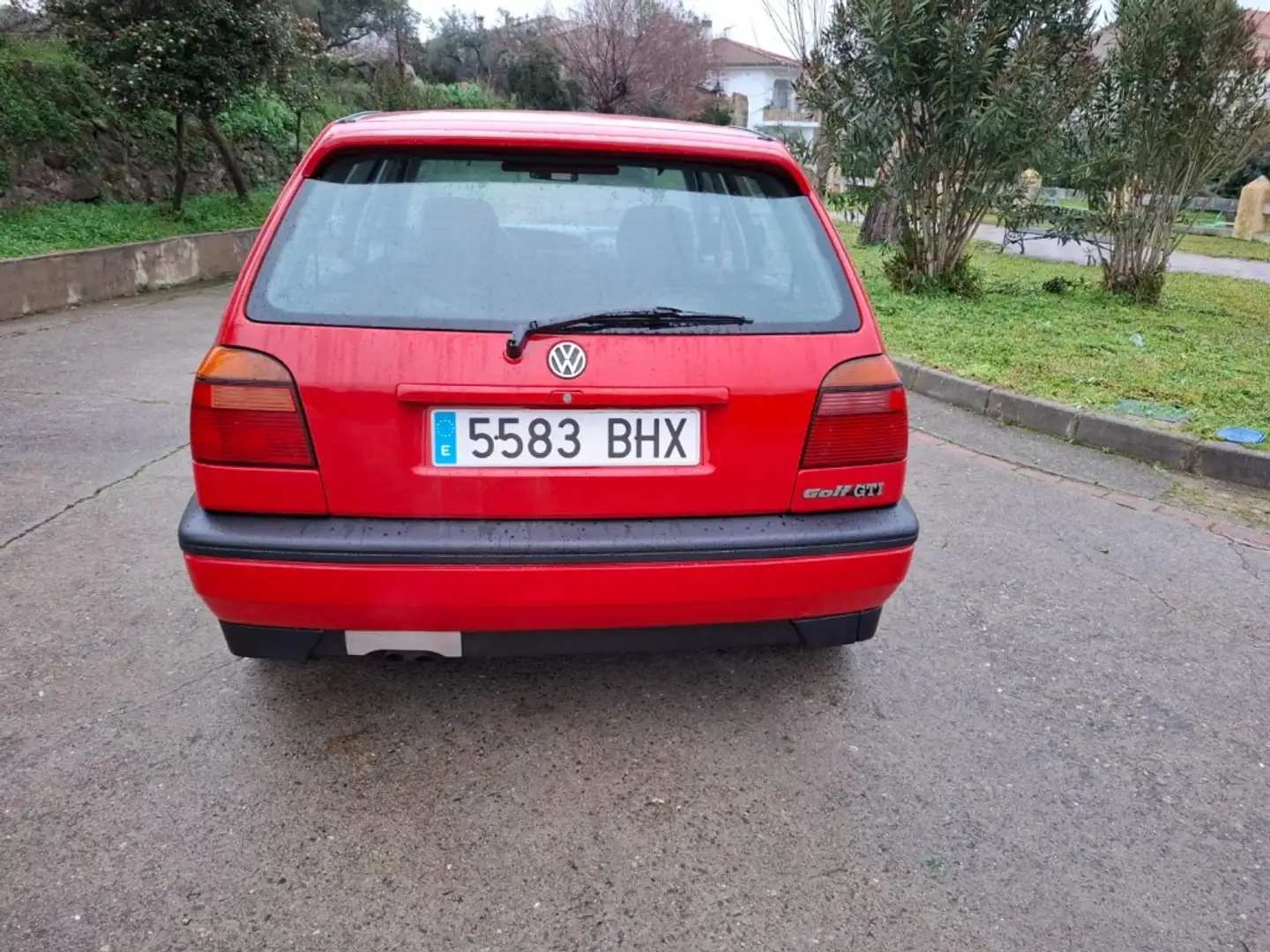 Volkswagen Golf GTI 1.8 110 Rot - 2