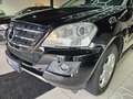 Mercedes-Benz ML 300 CDI  4Matic*AHK*NAVI*Scheckheft*Tuv-Neu Schwarz - thumbnail 2