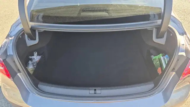 Renault Talisman view 14