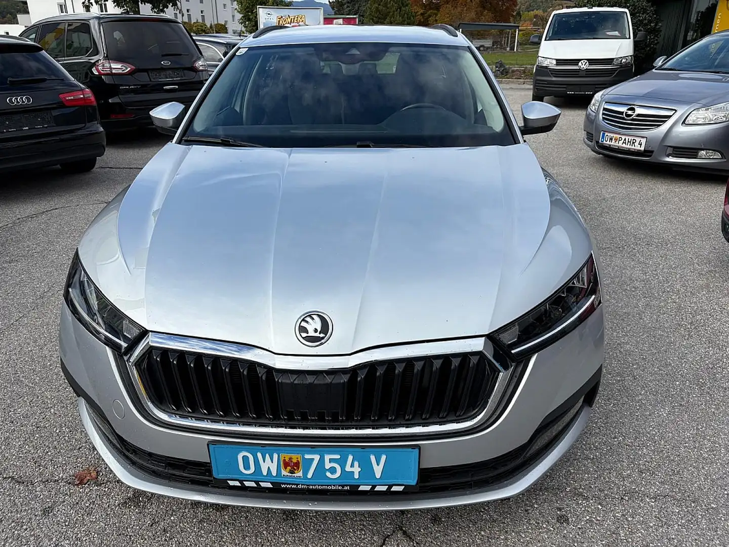 Skoda Octavia Combi 2,0 TDI 4x4 Ambition DSG Plateado - 1