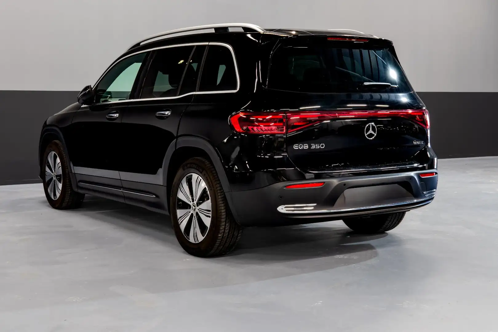 Mercedes-Benz EQB 350 4MATIC AMG Line 67 kWh Noir - 2