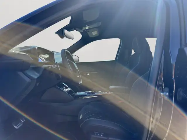 Peugeot 2008 view 8