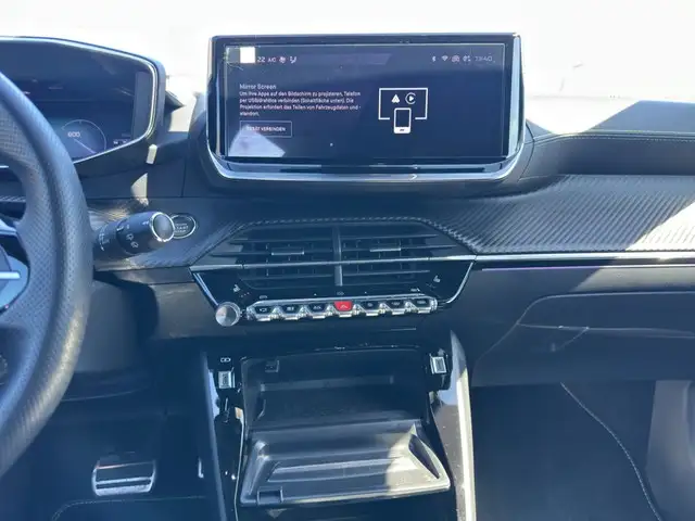 Peugeot 2008 view 12