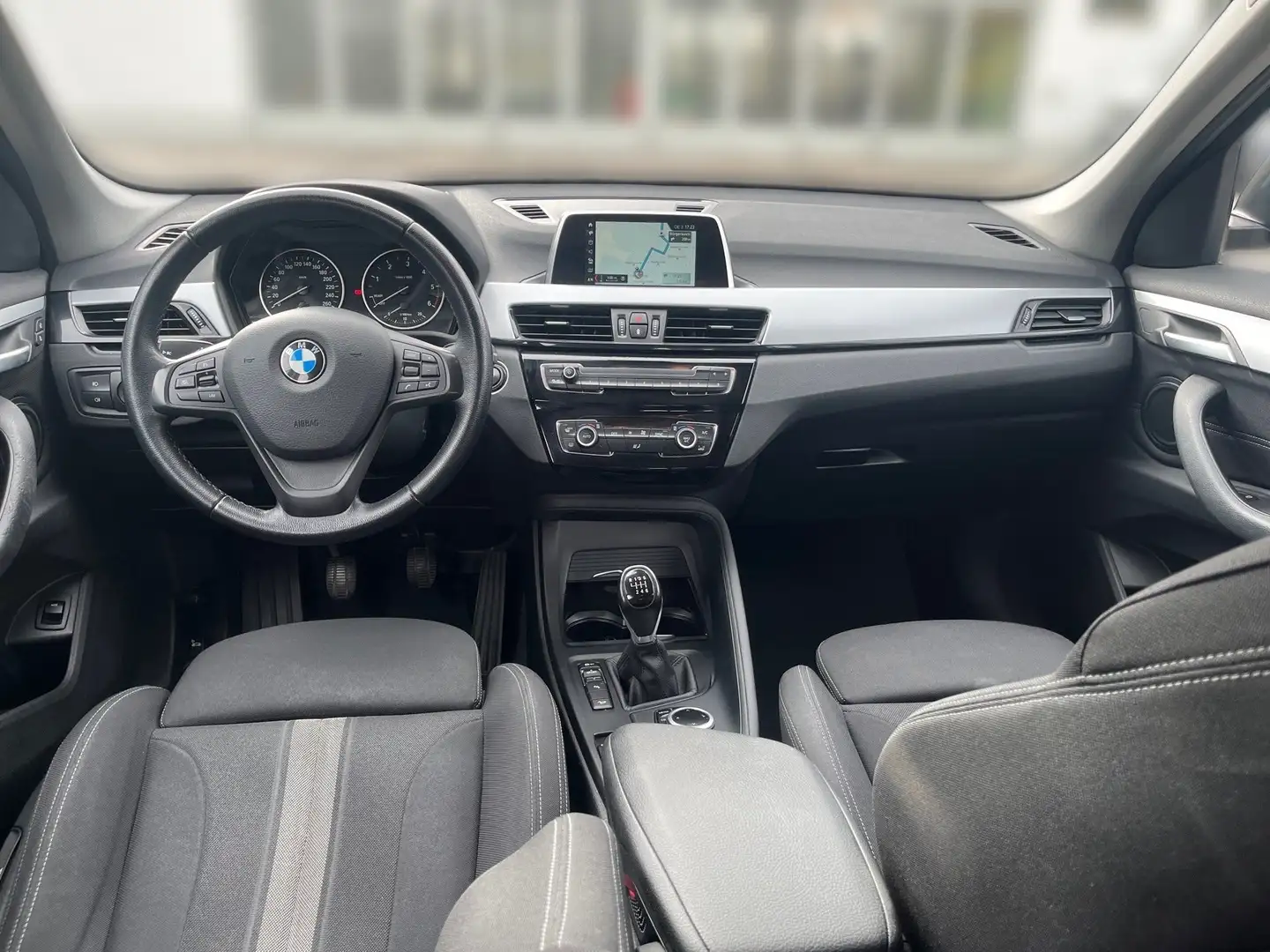 BMW X1 xDrive18d F48 B47 Zwart - 2