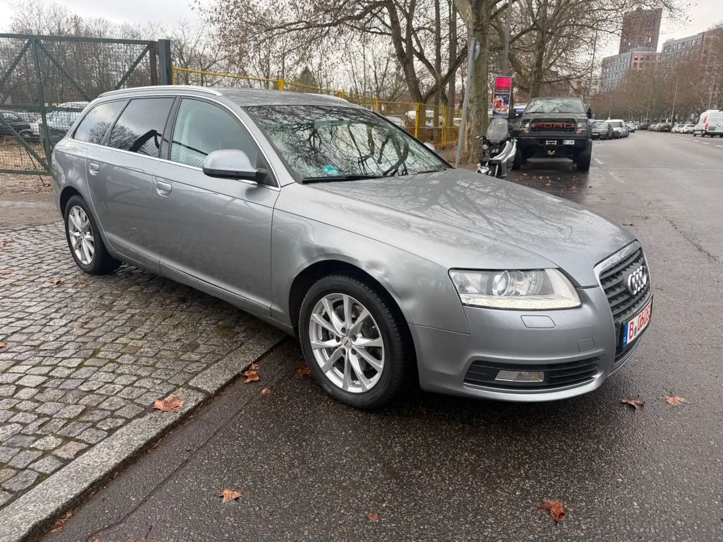 Audi A6 Avant 2.0 TDI Silber - 2