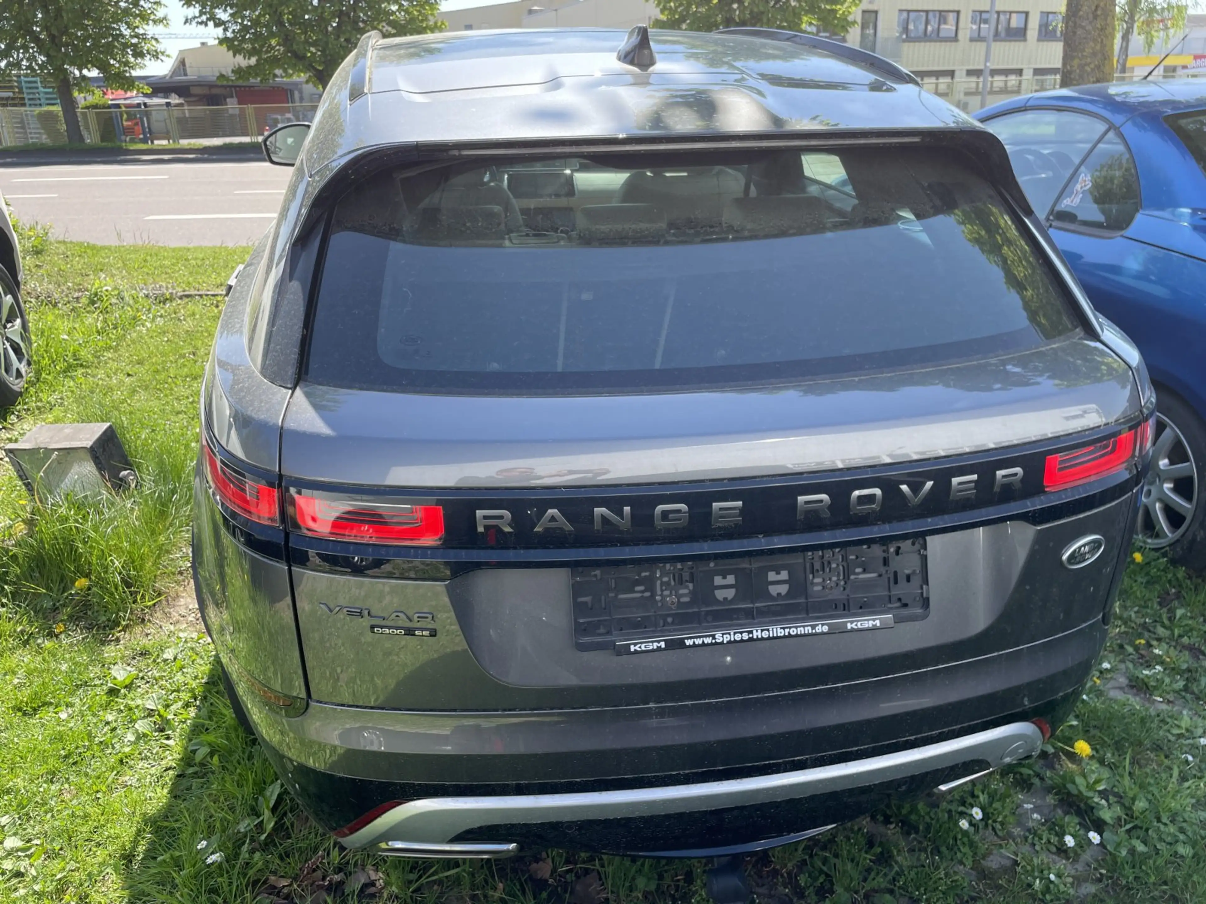 Land Rover Range Rover Velar D300 AWD  R-Dynamic SE Pano AHK — photo 9