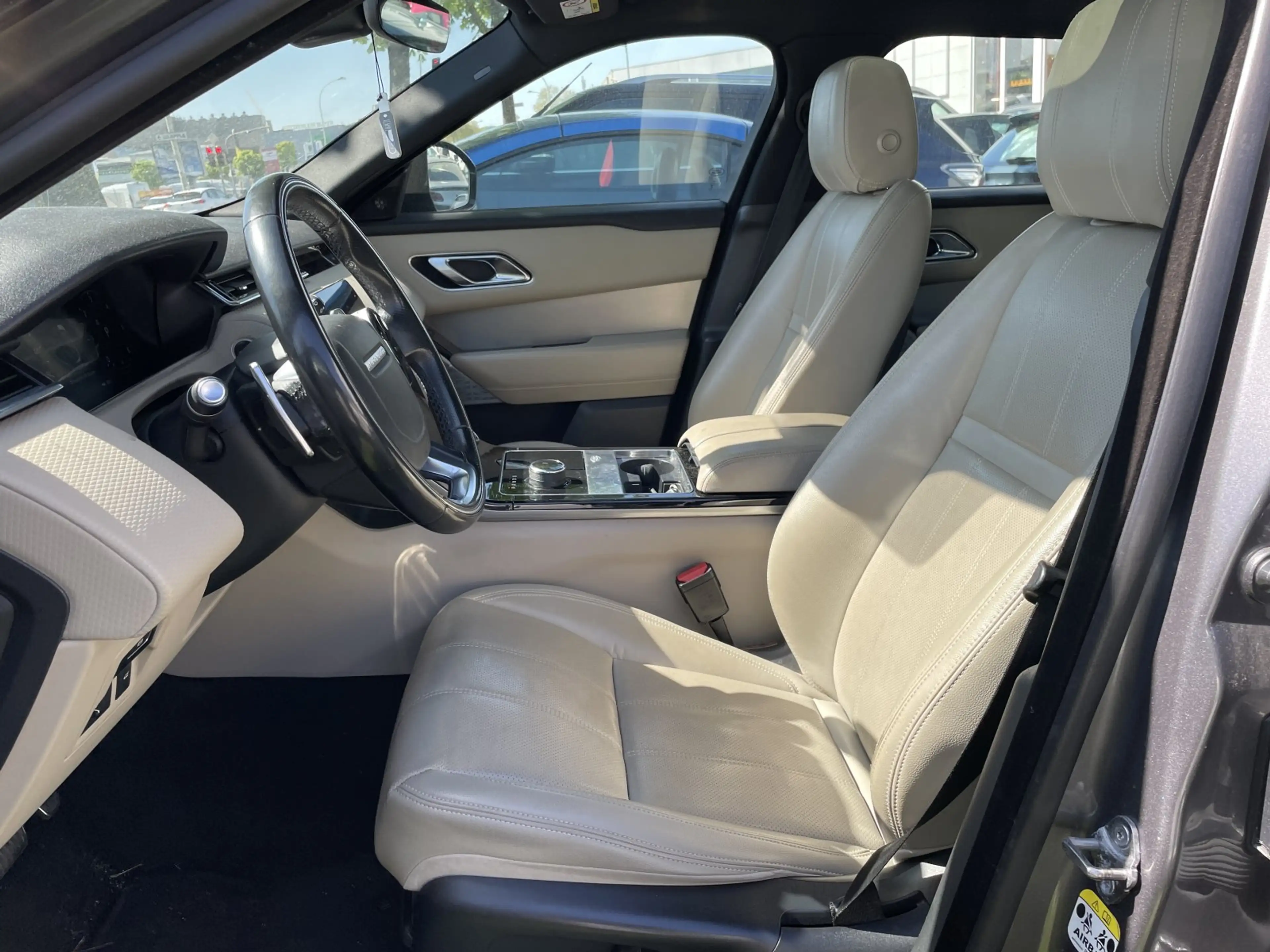 Land Rover Range Rover Velar D300 AWD  R-Dynamic SE Pano AHK — photo 12