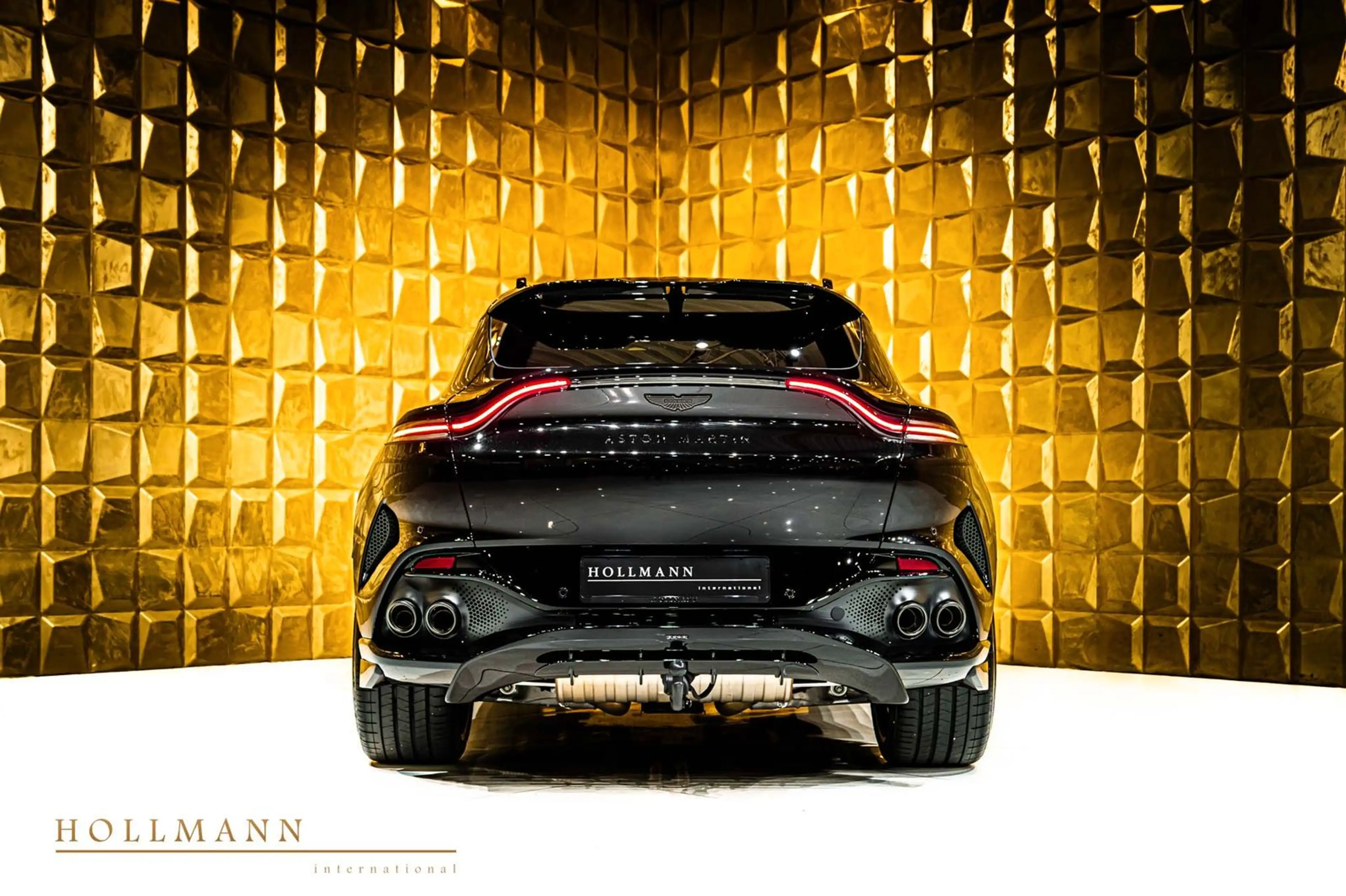 Aston Martin DBX 707 — photo 5