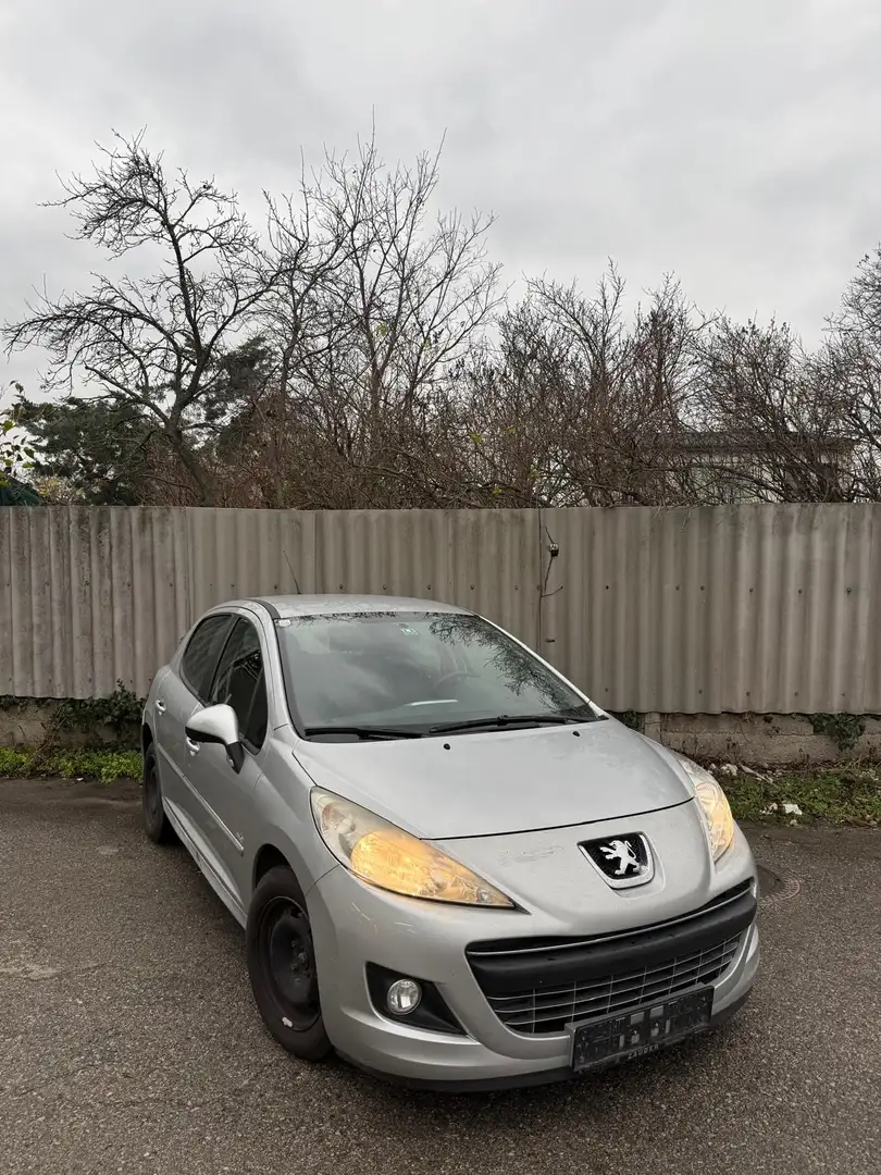 Peugeot 207 Husky 1,4 16V VTi 100 - 1