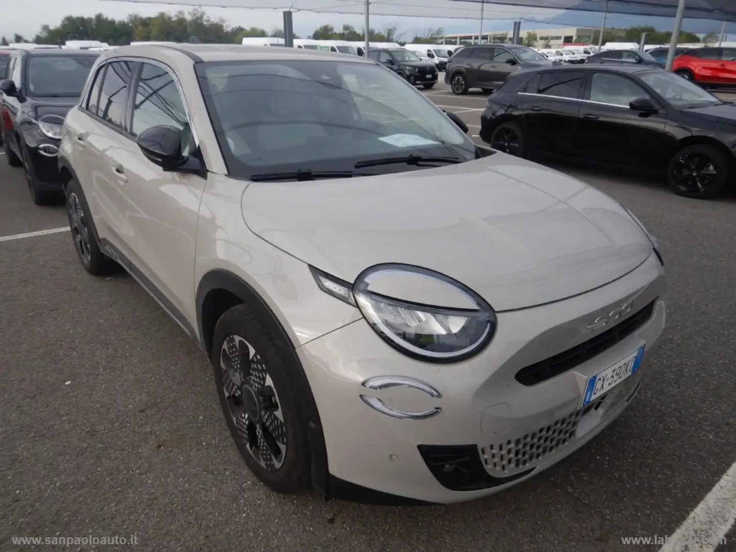 Fiat 600 Hybrid 110 CV DCT MHEV La Prima Beige - 1