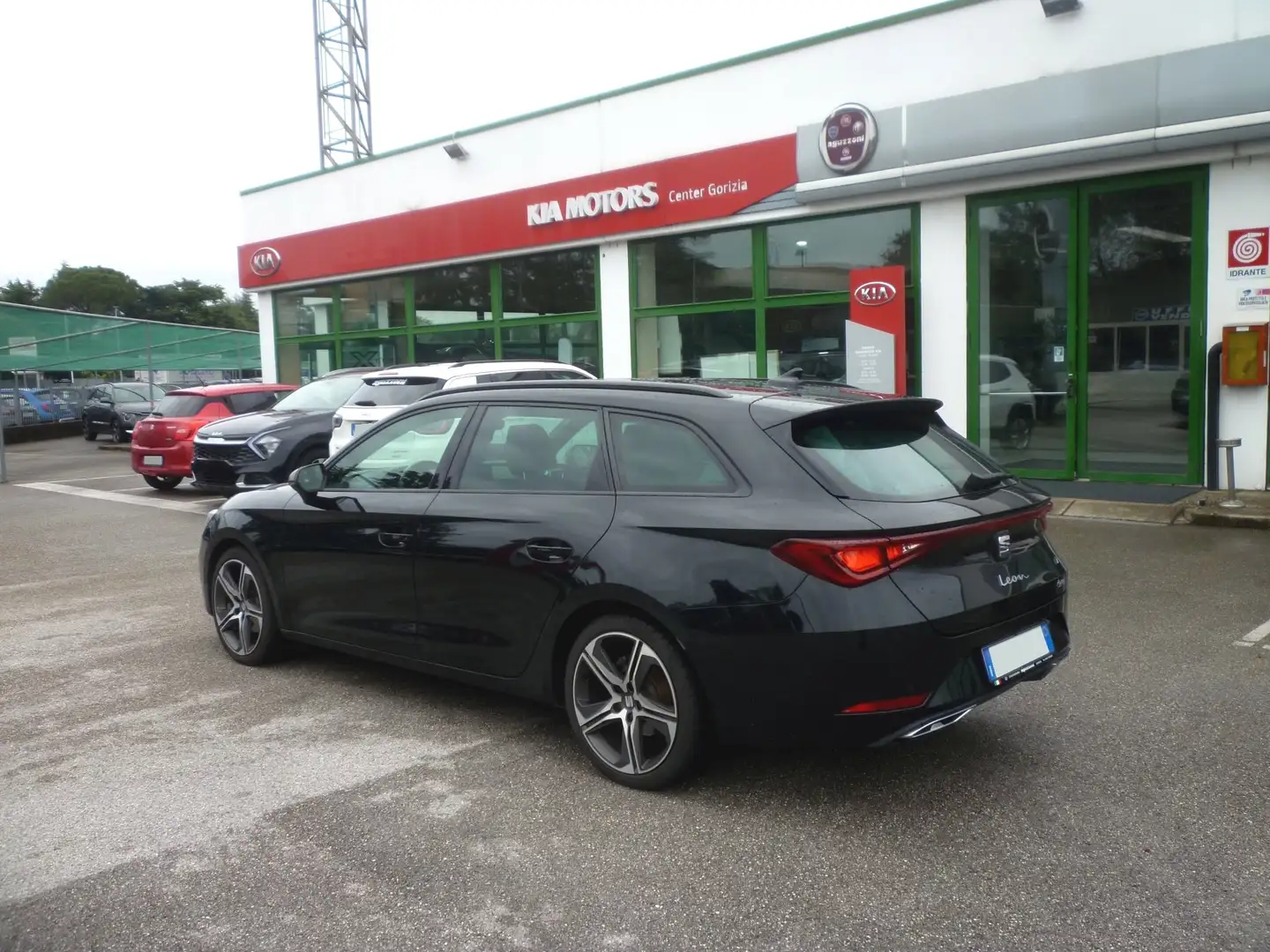 SEAT Leon Sportstourer 1.5 eTSI 150 CV DSG FR FULL ADAS Nero - 2