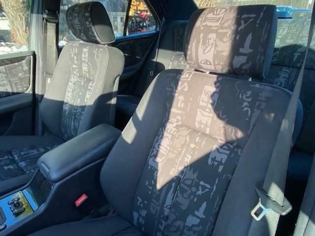 Mercedes-Benz E 320 Limou Avantgarde Org.57000 km, foto 7