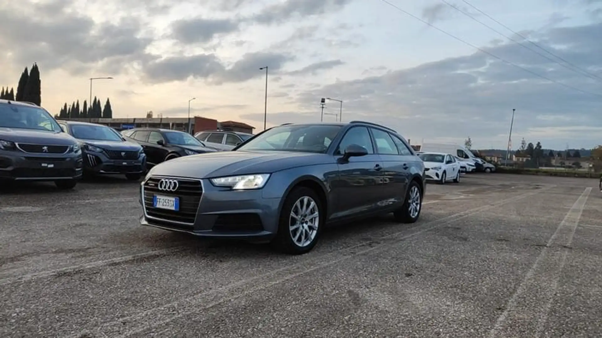 Audi A4 Avant 2.0 TDI 190 CV quattro S tronic Business Grigio - 1