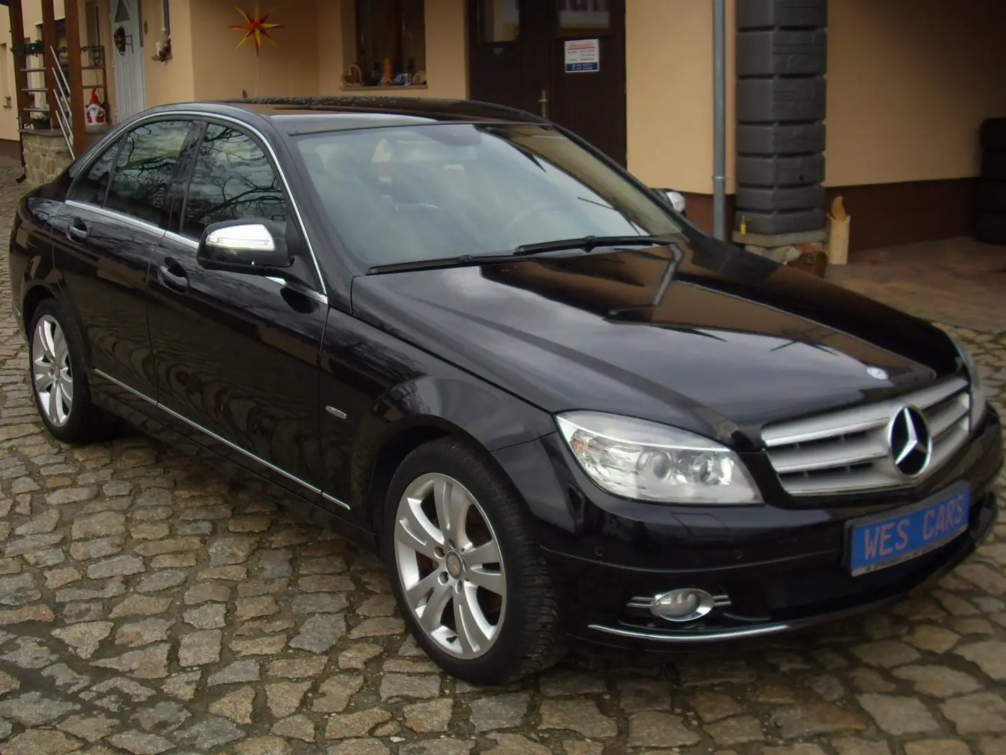 Mercedes-Benz C 180 Avantgarde Kompressor Bi-Xenon Navi PDC Sitzheiz. Schwarz - 2