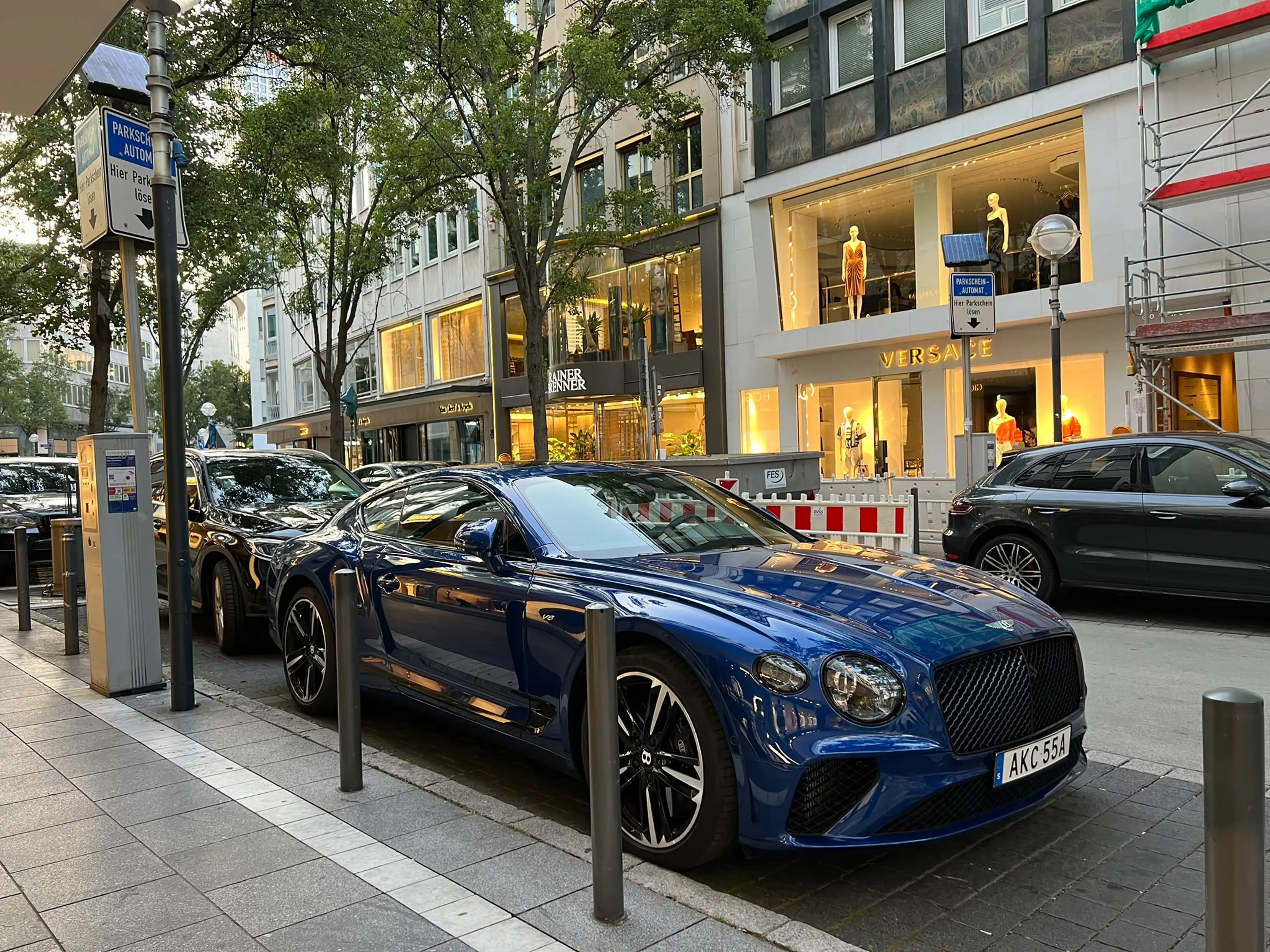 Bentley Continental GT Coupe — photo 2