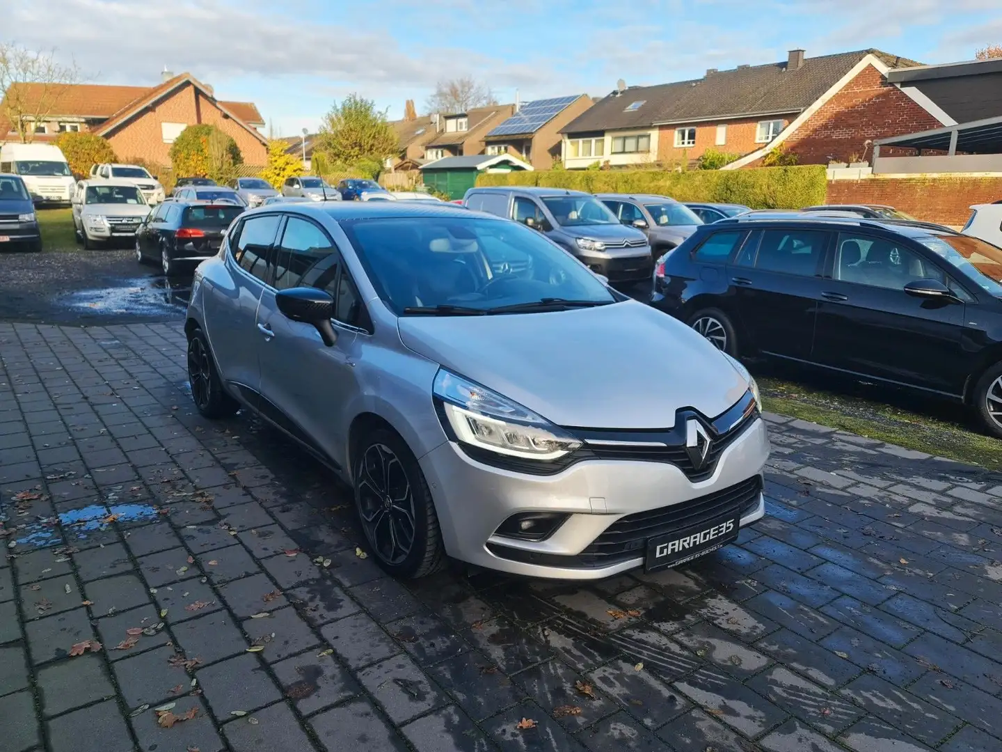 Renault Clio IV BOSE Edition NAVI/PARKASSIST/LOOK PAKET Grau - 2