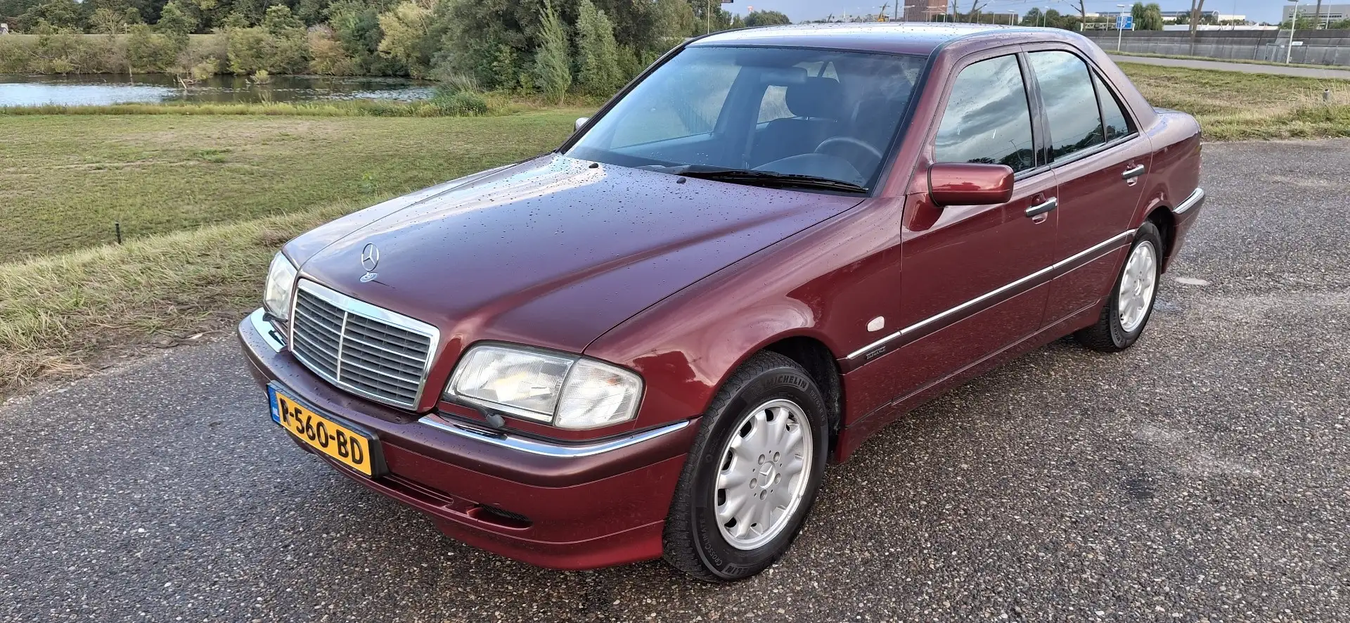 Mercedes-Benz C 240 Elegance met 5 traps automaat Rood - 1