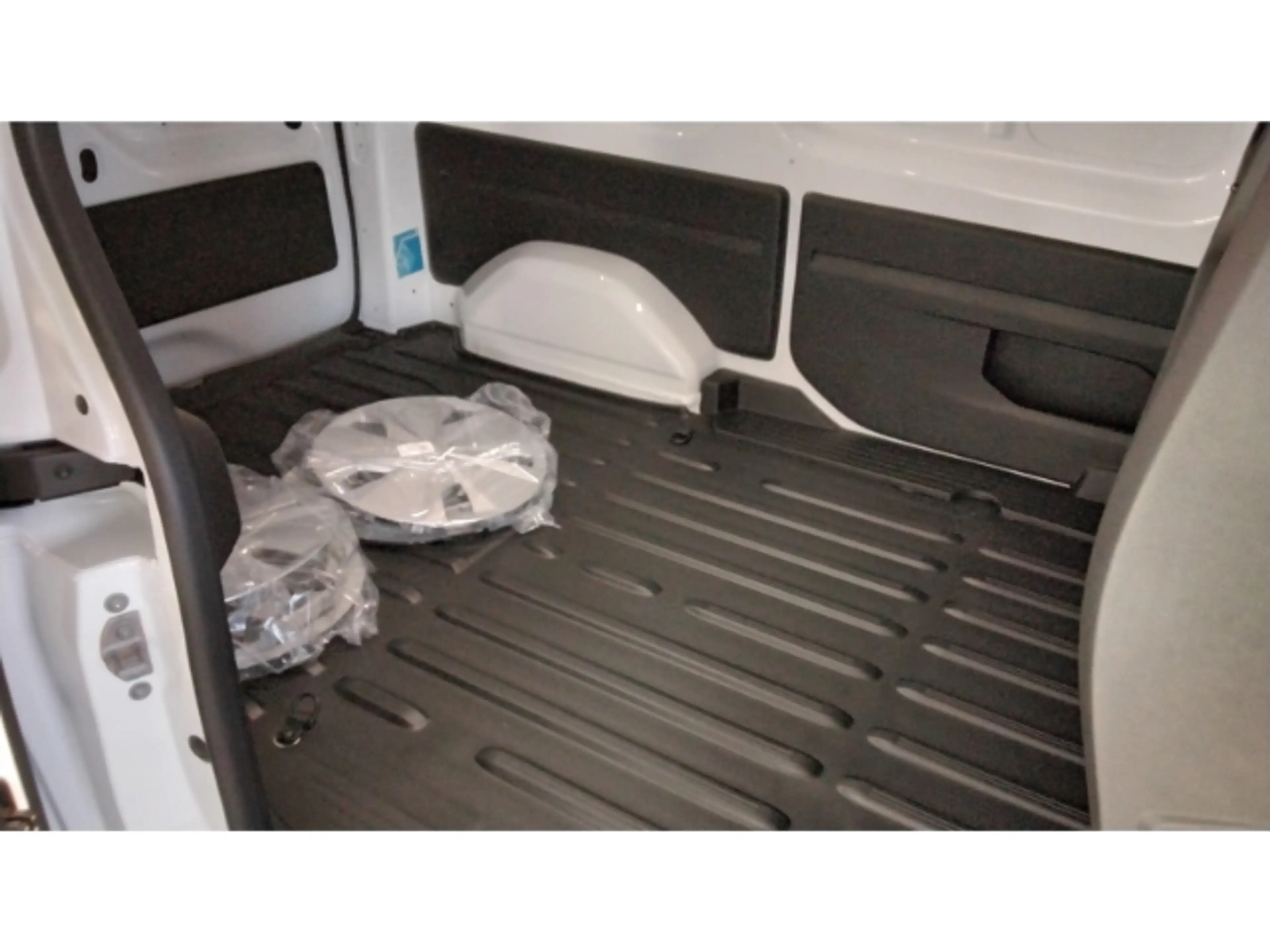 Nissan Townstar Kastenwagen L2H1 N-Connecta — photo 13