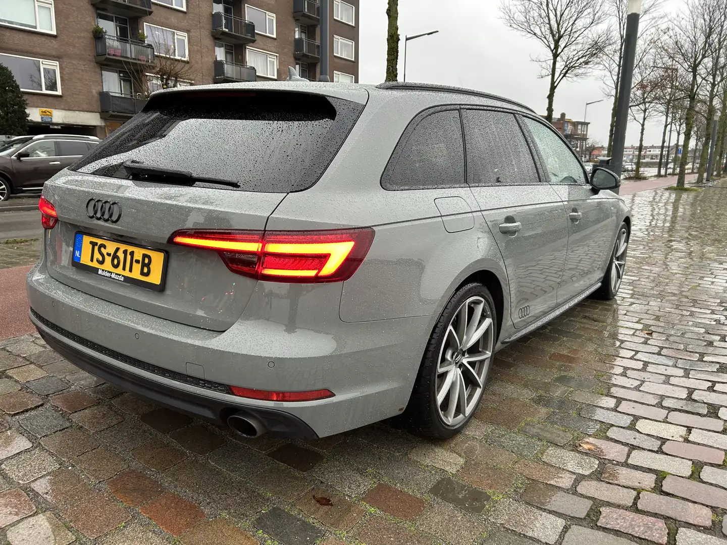 Audi A4 Avant 2.0 TFSI MHEV Sport S line black edition Bom Grigio - 2