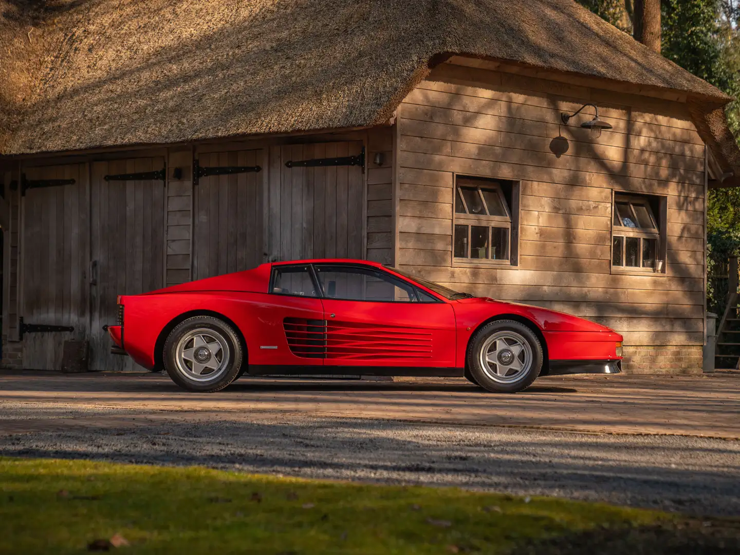 Ferrari Testarossa Monospecchio | 32-year-ownership Rouge - 1