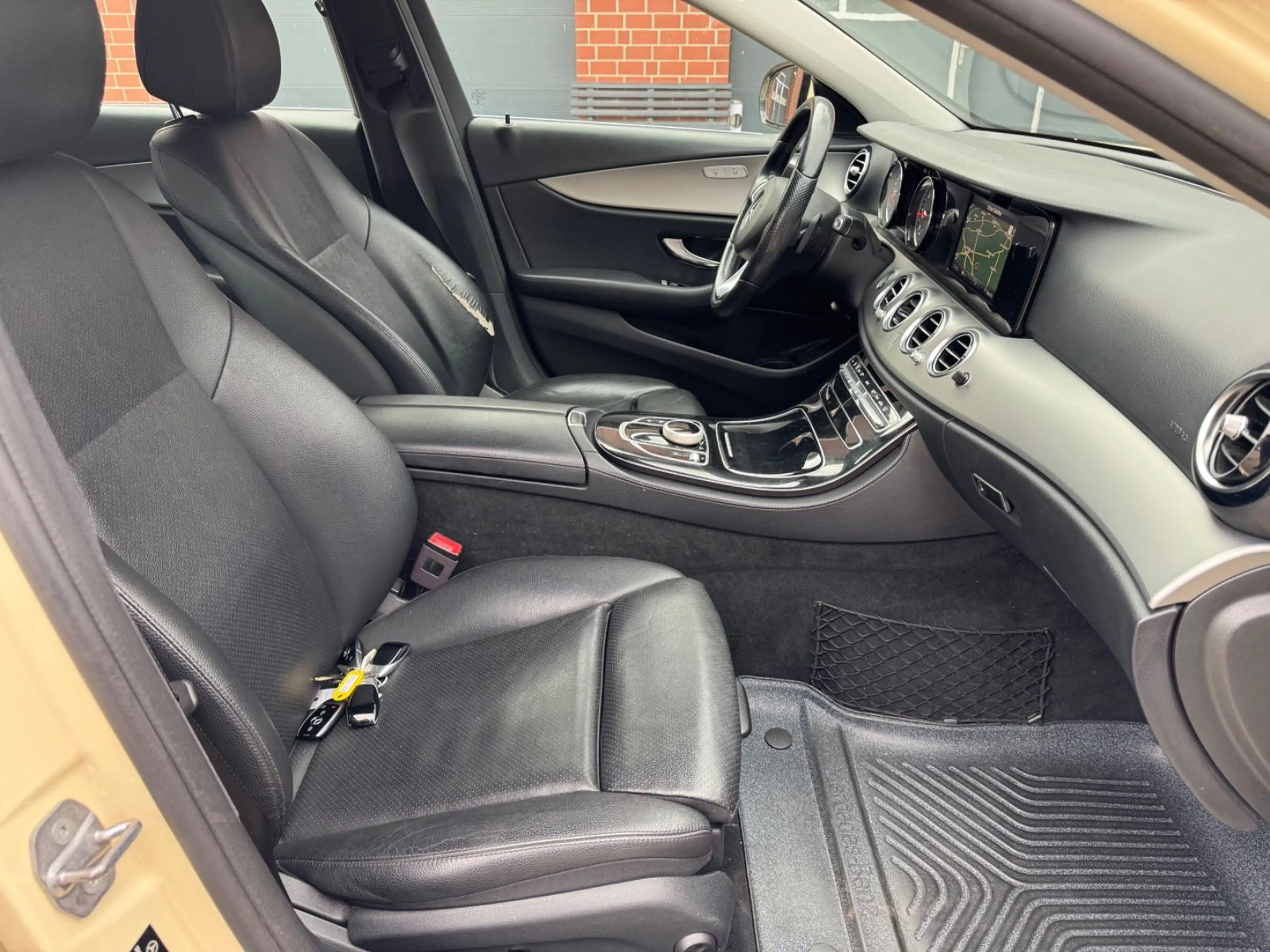 Mercedes-Benz E 200 d TAXI *AUTOMATIK*LEDER*NAVIGATION* — photo 14