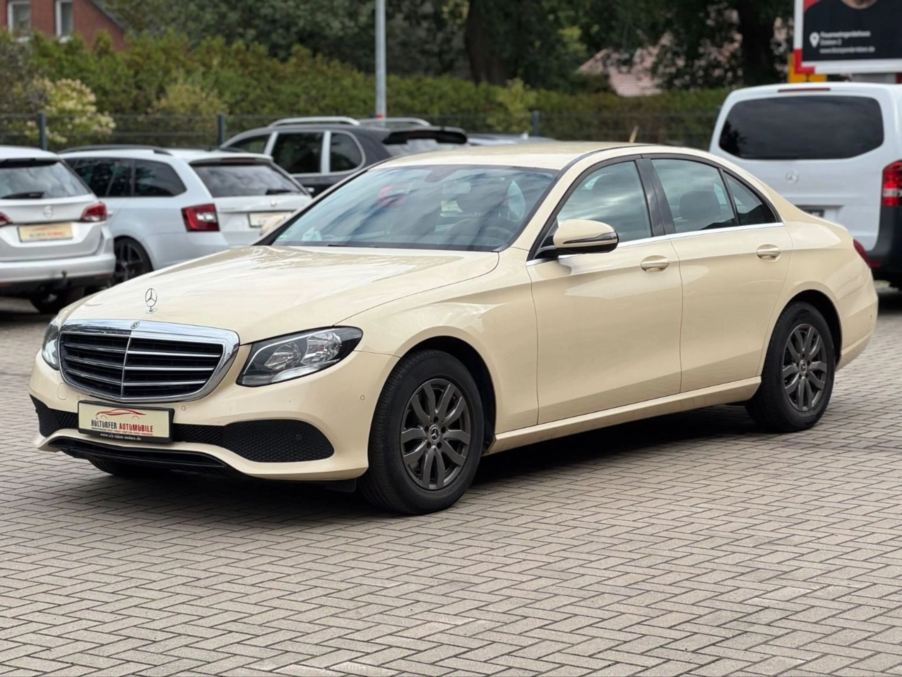 Mercedes-Benz E 200 d TAXI *AUTOMATIK*LEDER*NAVIGATION* — photo 4