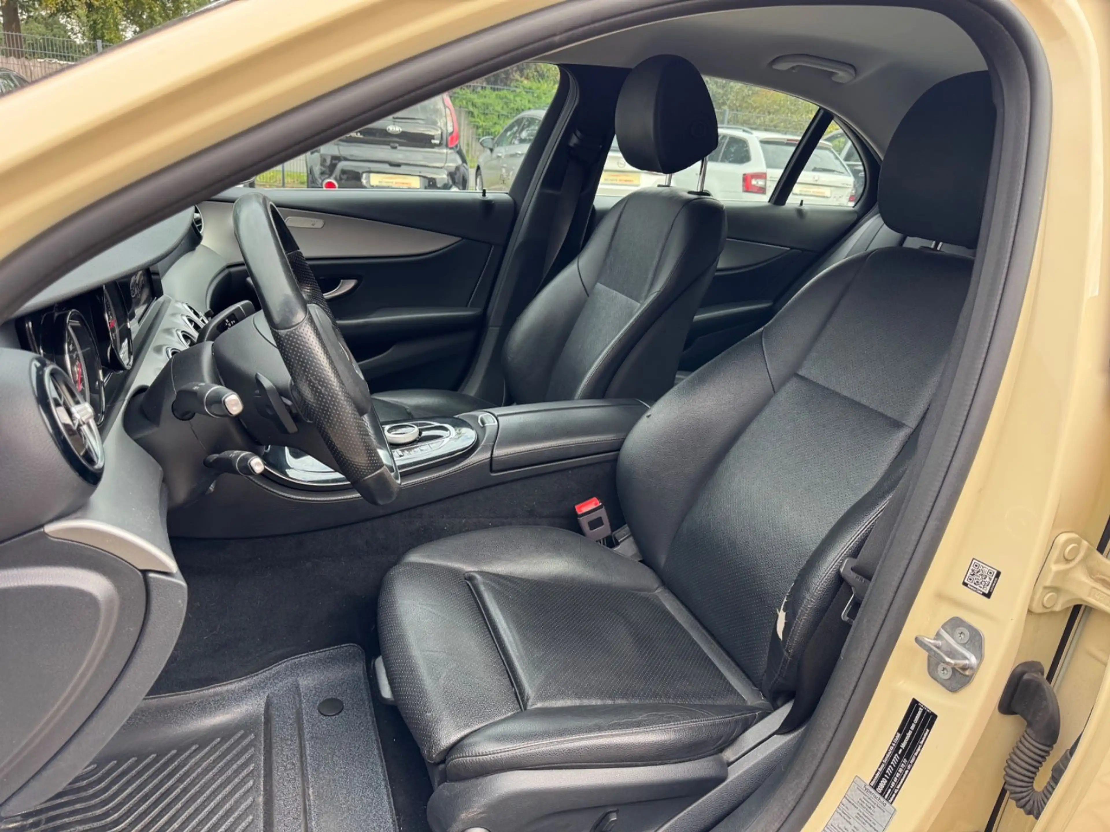 Mercedes-Benz E 200 d TAXI *AUTOMATIK*LEDER*NAVIGATION* — photo 13