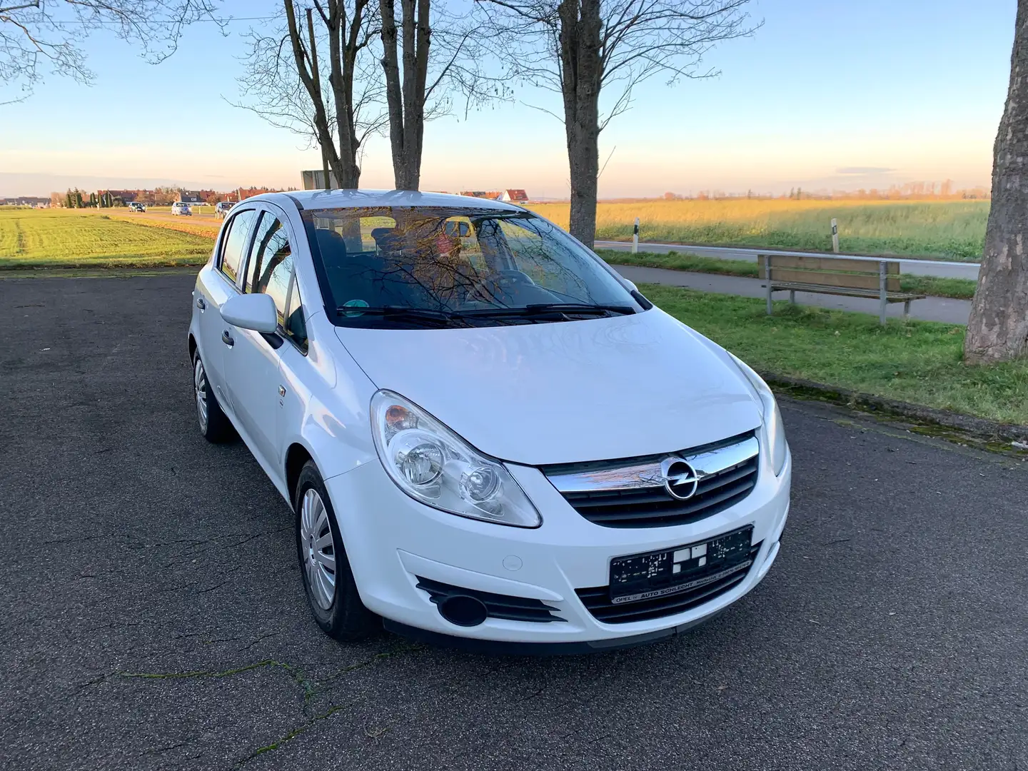 Opel Corsa 1.2 Selection "110 Jahre" Weiß - 1