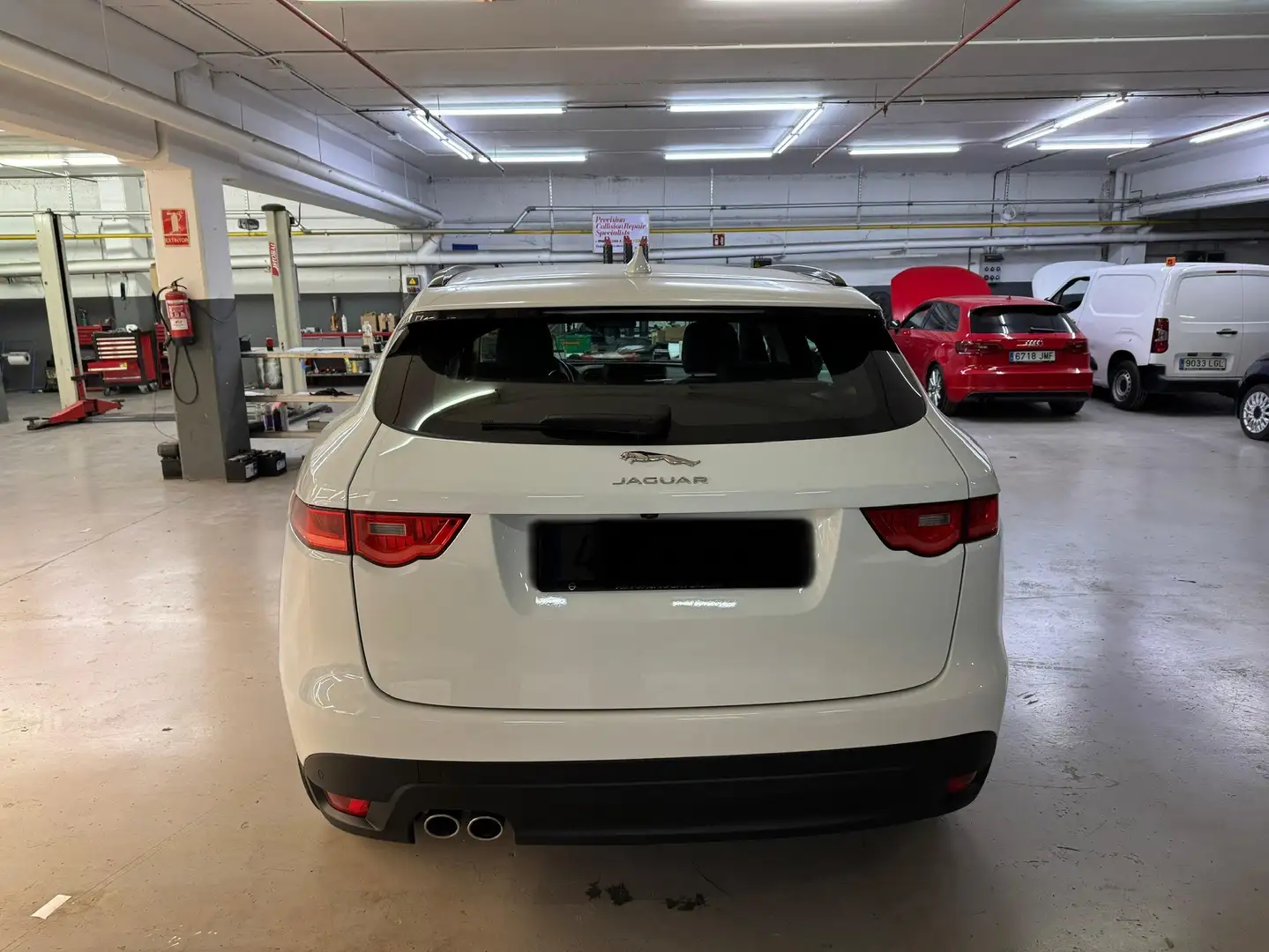 Jaguar F-Pace 20d Aut. Prestige - 2